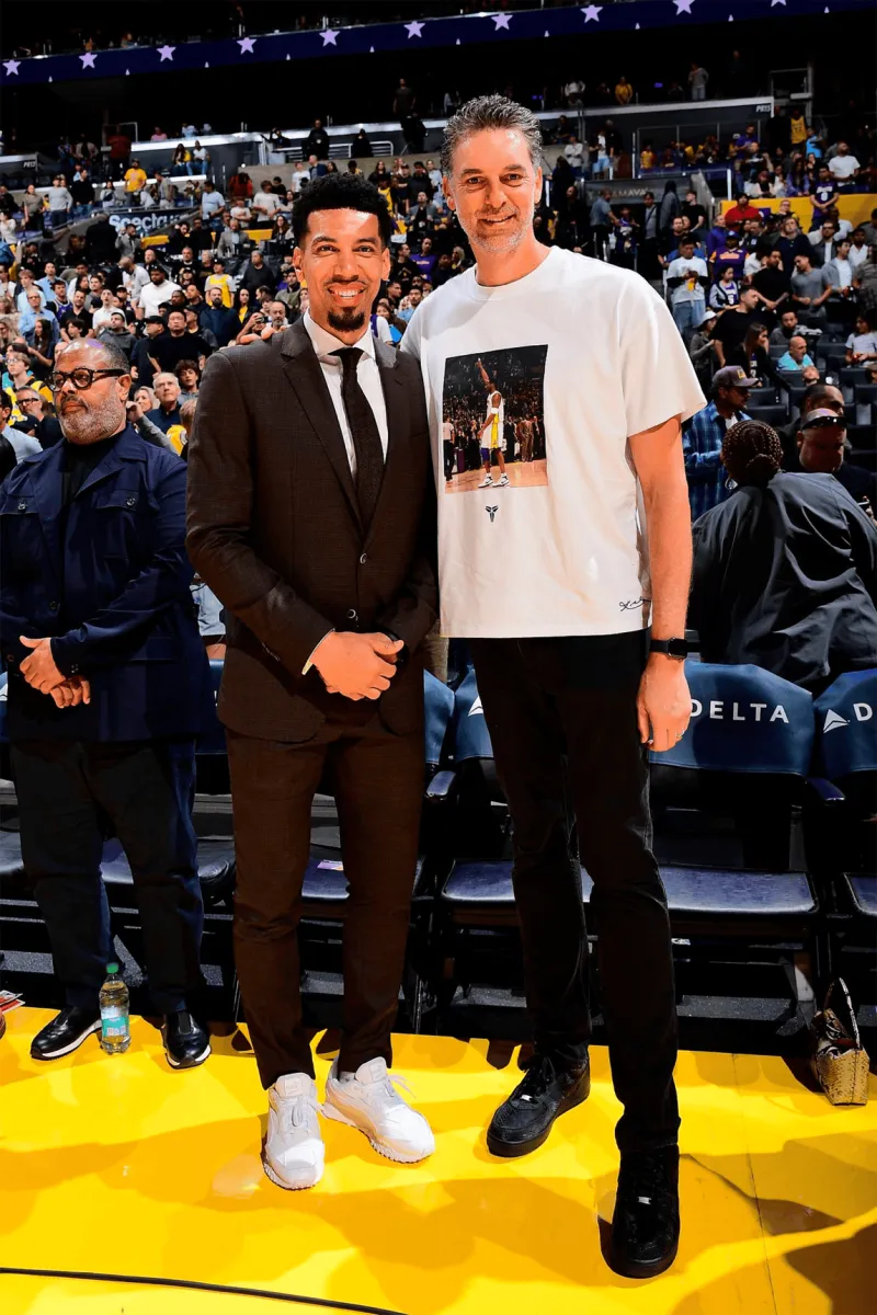 老队友相见!加索尔发推晒与丹尼-格林合照:很高兴见到你